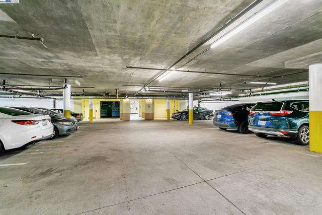 Building parking garage