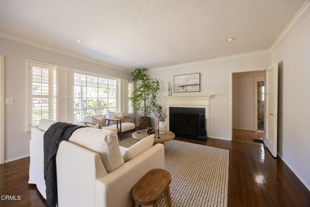 Detail Gallery Image 12 of 63 For 1480 Vista Ln, Pasadena,  CA 91103 - 3 Beds | 2 Baths