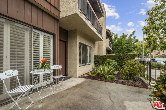 1655 Greenfield Avenue, Los Angeles CA: https://media.crmls.org/mediaz/ac7b4bc2-4f41-4673-b845-40e39af5a5d8.jpg