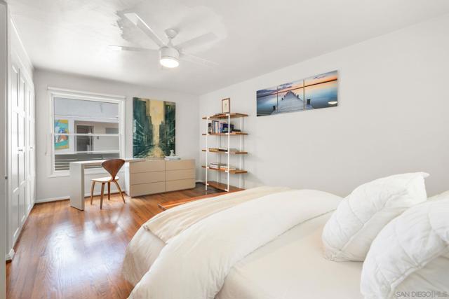 6423 Avenida Cresta, La Jolla CA: https://media.crmls.org/mediaz/ac7ba296-7211-42b7-8d54-8dc62f76ea86.jpg