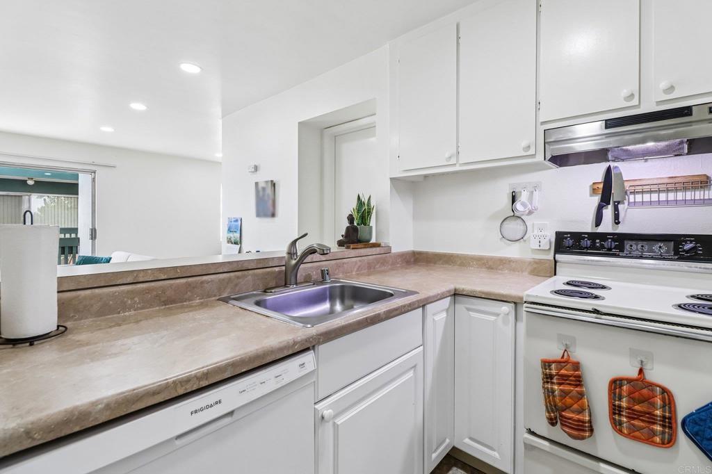 4060 Huerfano Avenue - photo 6