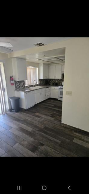 13595 Sarita Drive, Desert Hot Springs CA: https://media.crmls.org/mediaz/ac7ca2f6-950a-4b1a-ac71-57433e86e787.jpg