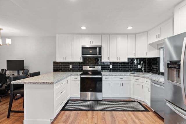 Detail Gallery Image 11 of 28 For 745 E Bradley Ave #33,  El Cajon,  CA 92021 - 2 Beds | 1 Baths