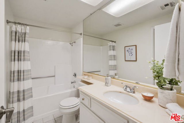 24470 Kathleen Drive, Laguna Niguel CA: https://media.crmls.org/mediaz/ac7cde9f-7ff9-4b56-be07-55885c4cde45.jpg