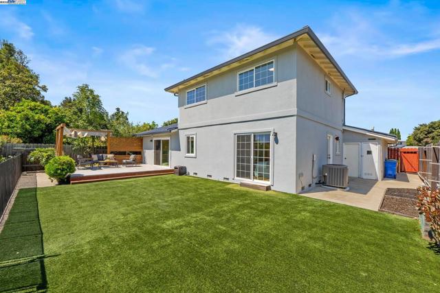 7574 Birkdale Dr, Newark CA: https://media.crmls.org/mediaz/ac7db609-34a8-44f9-ac76-3abefaa79b4a.jpg
