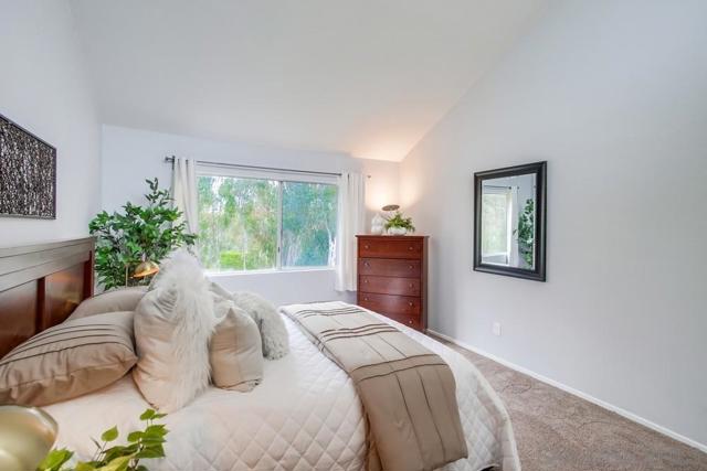 10565 Caminito Basswood, San Diego CA: https://media.crmls.org/mediaz/ac7e5301-be79-440e-b50f-63b7050194ed.jpg