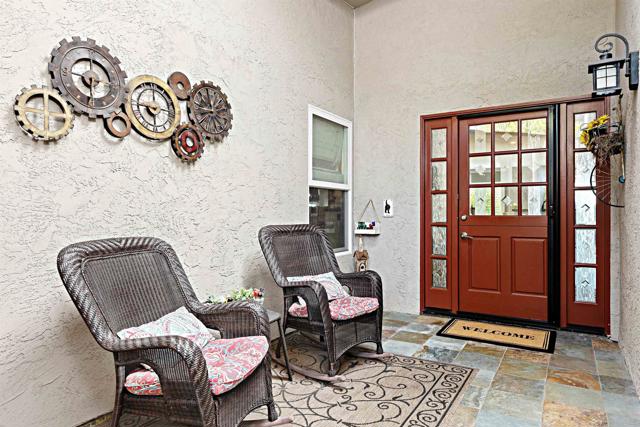 Detail Gallery Image 5 of 44 For 3743 Rosemary Way, Oceanside,  CA 92057 - 2 Beds | 2 Baths