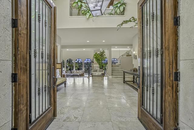 5305 La Crescenta, Rancho Santa Fe CA: https://media.crmls.org/mediaz/ac80fc1d-c949-47d3-8edd-b850f593763e.jpg
