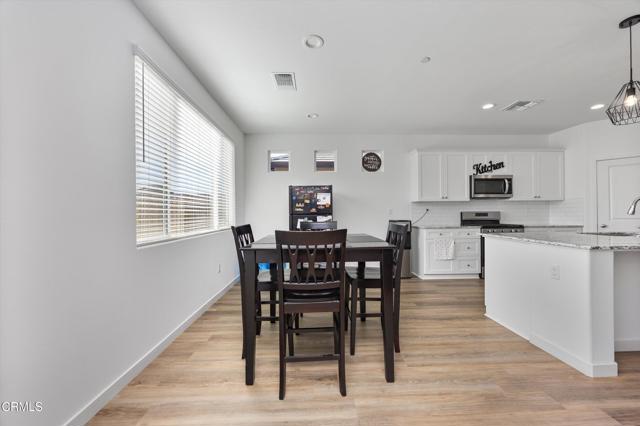 Detail Gallery Image 12 of 32 For 7811 Cuyama River St, Bakersfield,  CA 93311 - 4 Beds | 2/1 Baths