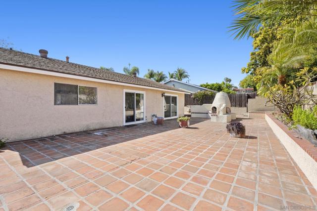 3020 Linda Dr, Oceanside CA: https://media.crmls.org/mediaz/ac81b0ee-c5df-456f-ae83-7f61a4303a43.jpg