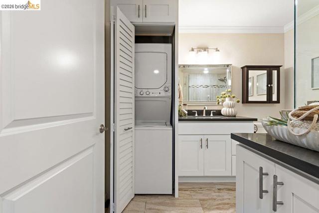 1156 Running Springs Rd., Walnut Creek CA: https://media.crmls.org/mediaz/ac82039c-7d73-4b01-bf3f-c9d33c4fae88.jpg