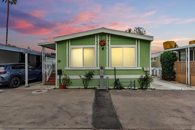 18035 Soledad Canyon Road, Canyon Country CA: https://media.crmls.org/mediaz/ac823d92-43aa-4173-81b4-6e5c60bebc41.jpg