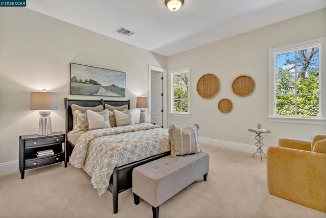 160 Camille Ave, Alamo CA: https://media.crmls.org/mediaz/ac8267a5-4a62-42d6-88d2-59b0572f2e92.jpg
