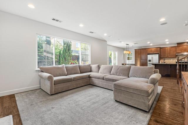 3970 Jordan Ranch Drive, Dublin CA: https://media.crmls.org/mediaz/ac82a595-6e10-4c7d-8201-7b3a80d7499c.jpg