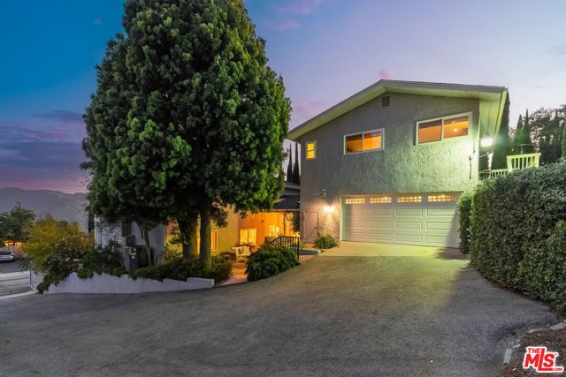 3411 Markridge Road, La Crescenta CA: https://media.crmls.org/mediaz/ac83076f-181b-46c9-9713-21097ada7fab.jpg