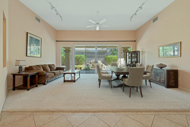 78776 Tamarisk Flower Drive, Palm Desert CA: https://media.crmls.org/mediaz/ac8330d0-701f-4f24-99b3-36a43d59fe02.jpg
