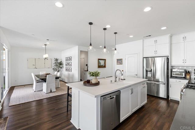 Detail Gallery Image 13 of 60 For 39665 Foxtail Dr, Temecula,  CA 92591 - 4 Beds | 3 Baths