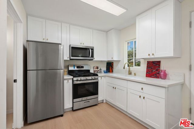 6916 Bellingham Avenue, North Hollywood CA: https://media.crmls.org/mediaz/ac836184-2d5b-4216-b9a9-7c262fc69e78.jpg
