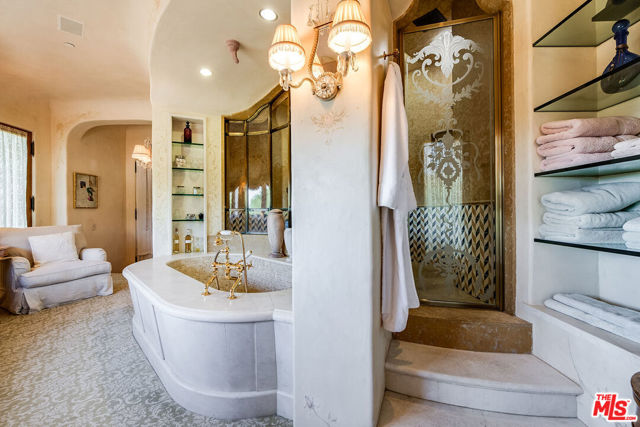 Drew Fenton | 1550 Amalfi Drive Pacific Palisades CA | MLS: 7401931