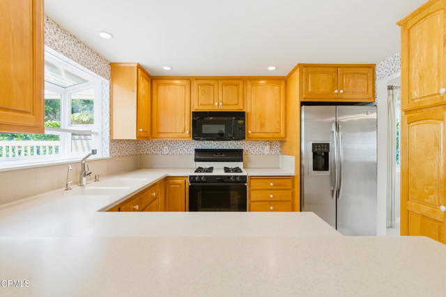 Detail Gallery Image 9 of 33 For 6526 Lada Ave, Camarillo,  CA 93012 - 2 Beds | 2 Baths