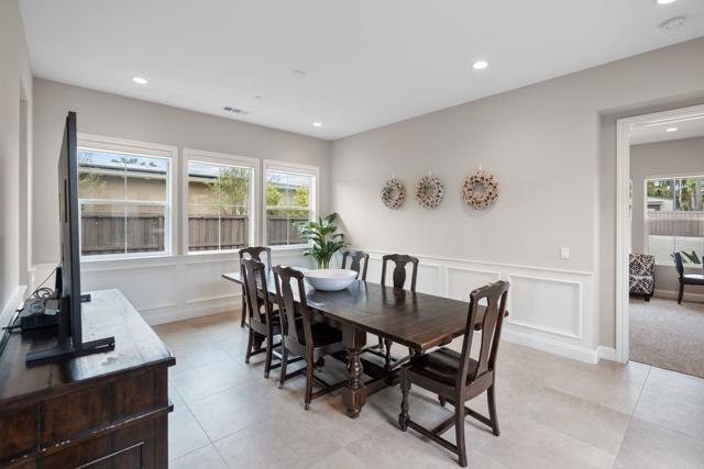 956 Urania Avenue, Encinitas CA: https://media.crmls.org/mediaz/ac84997e-b752-48b7-96aa-5c279dc592de.jpg