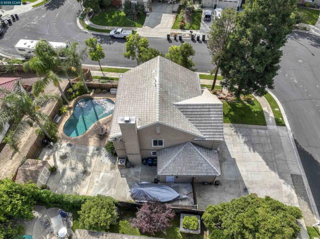 713 Tennyson Dr, Livermore CA: https://media.crmls.org/mediaz/ac8500e4-d96b-4c27-9bfc-e74ef86d4409.jpg