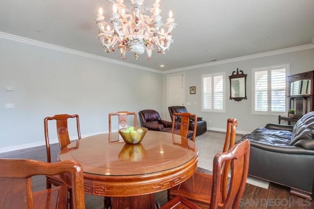 908 Hydra Ct, San Marcos CA: https://media.crmls.org/mediaz/ac858e09-fd94-4956-a178-a46a2cb4014e.jpg