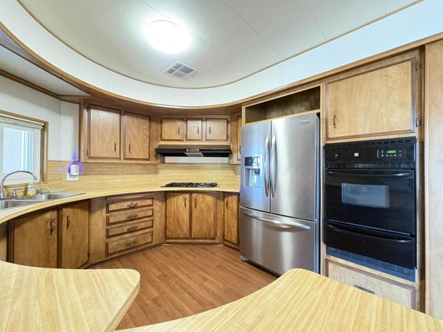 Detail Gallery Image 6 of 58 For 1490 S Orange Ave #127,  El Cajon,  CA 92020 - 2 Beds | 2 Baths