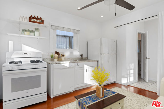 912 Victoria Avenue photo 31