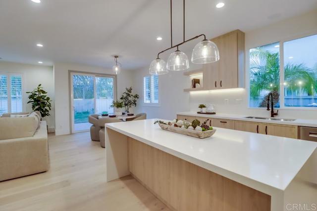 Detail Gallery Image 15 of 57 For 2850 Palmetto Point Ct, Chula Vista,  CA 91915 - 5 Beds | 4/1 Baths