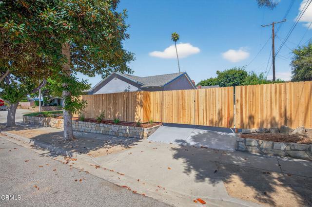 400 Dayloma Avenue, Ventura CA: https://media.crmls.org/mediaz/ac88077c-f84e-4832-896a-6476ad0d6368.jpg