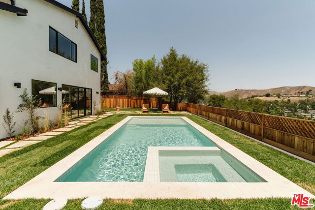 29204 Deep Shadow Drive, Agoura Hills CA: https://media.crmls.org/mediaz/ac88e080-563d-410d-855c-6d2f4eae4d6a.jpg