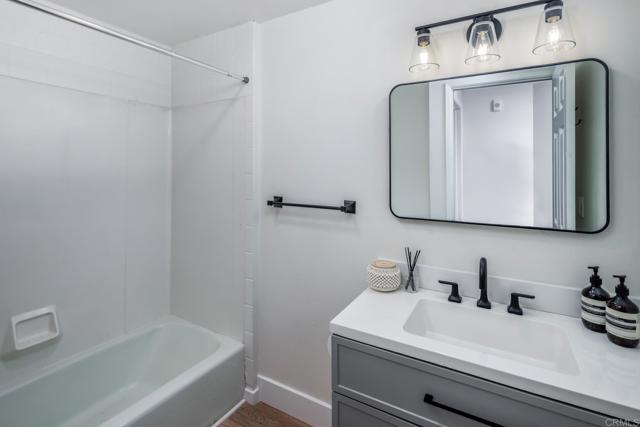 Detail Gallery Image 20 of 23 For 2630 Pirineos Way #14,  Carlsbad,  CA 92009 - 2 Beds | 2 Baths