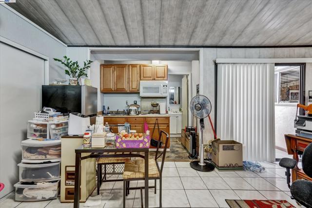 4909 Romeo, Fremont CA: https://media.crmls.org/mediaz/ac8a69ff-157a-4924-9576-142b47cb52b0.jpg