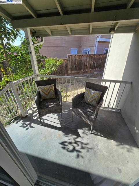 2272 Kelly St, Hayward CA: https://media.crmls.org/mediaz/ac8a702d-532c-449a-aeac-a73edc2c4cba.jpg