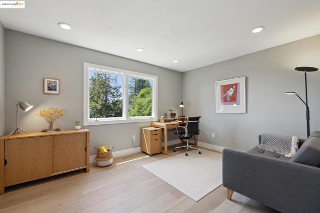260 Alvarado Rd, Berkeley CA: https://media.crmls.org/mediaz/ac8bf17c-e617-496e-bce2-8a5e5ab4a079.jpg