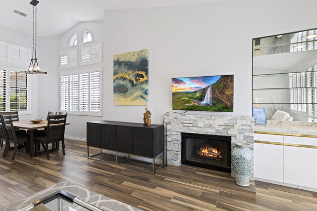 105 Brandigo Circle, Palm Desert CA: https://media.crmls.org/mediaz/ac8bf661-fd63-4d07-aec7-46268d0f53f1.jpg