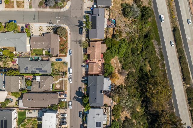 2541 Haller St, San Diego CA: https://media.crmls.org/mediaz/ac8c2c96-2016-472c-9b53-3d78c5f01aaa.jpg