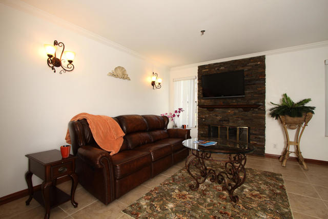 Image 9 of 47 For 43376 Cook Street 91