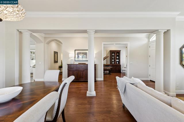 109 Forest Hill, Clayton CA: https://media.crmls.org/mediaz/ac8c6689-8a18-4e86-a31a-a3bb85dc7627.jpg