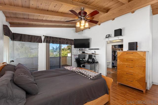 4816 Redondo Dr, La Mesa CA: https://media.crmls.org/mediaz/ac8d54c4-f1e2-477e-a33d-912dc7156315.jpg