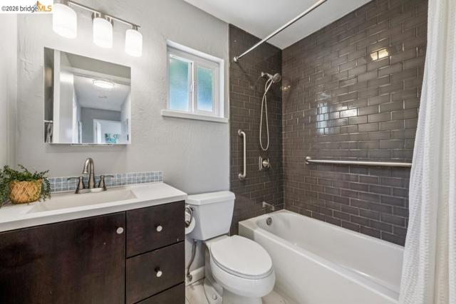 Image 21 of 37 For 1516 Merced St