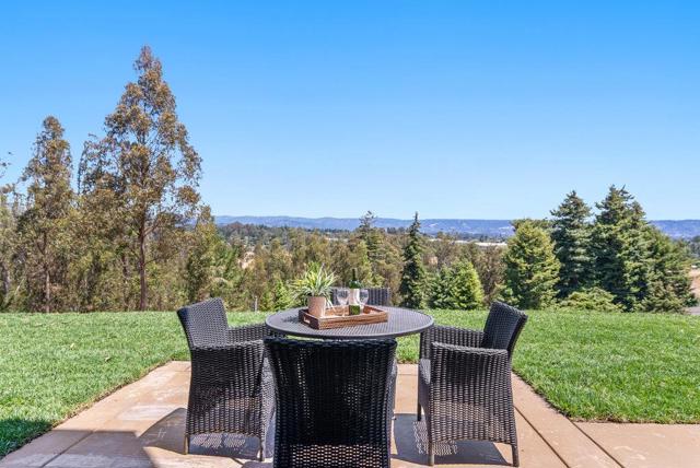 350 Windsong Way, Watsonville CA: https://media.crmls.org/mediaz/ac904996-8c9b-4ecb-b766-f060552a1472.jpg