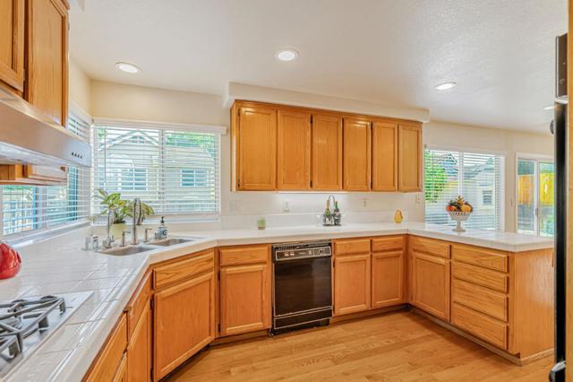 3963 Mead Street, Antioch CA: https://media.crmls.org/mediaz/ac90b8e2-f660-4316-ab50-e5f3966d549b.jpg