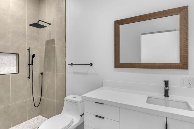 41265 Lakeshore Boulevard, Aguanga CA: https://media.crmls.org/mediaz/ac921a04-2e62-46b4-95de-ab1d61e2c55f.jpg