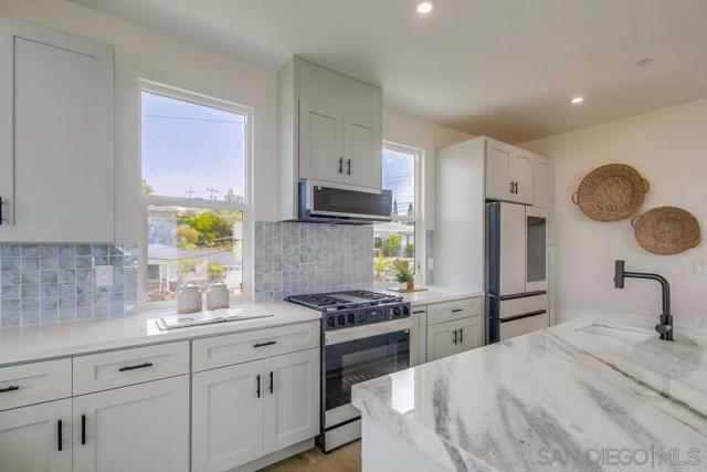 4607 Santa Cruz, San Diego CA: https://media.crmls.org/mediaz/ac925678-3a0a-4795-9d72-402cd139b2e7.jpg