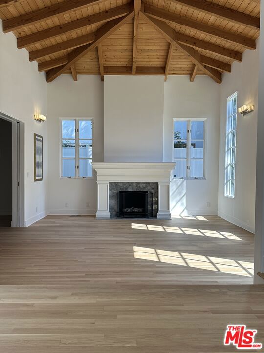723 10th Street, Santa Monica CA: https://media.crmls.org/mediaz/ac93a558-e902-4e44-a6bc-5e8e50d79575.jpg
