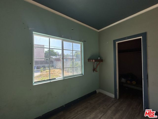 1117 N Alexandria Avenue, Los Angeles CA: https://media.crmls.org/mediaz/ac93e82c-8333-450e-b8da-8c4e9629b2b5.jpg