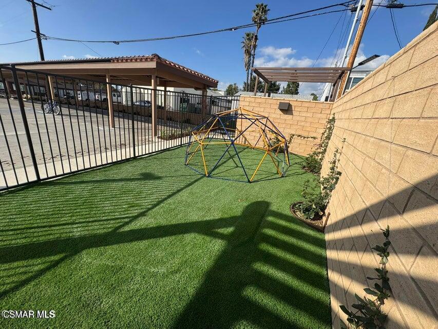 https://media.crmls.org/mediaz/ac942904-cdf1-4803-a06f-4acb4ae19fd8.jpg?preset=X-Large