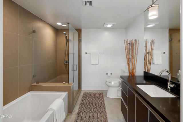 Detail Gallery Image 13 of 38 For 133 S Los Robles Ave #501,  Pasadena,  CA 91101 - 2 Beds | 2 Baths